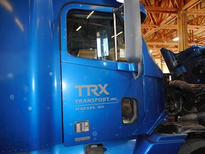 Freightliner Century Class 120 Right Door for a 2008 Freightliner CST120