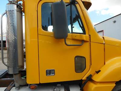 Freightliner Century Class Right Door for a 2006 Freightliner COLUMBIA