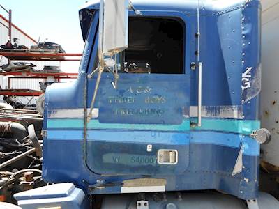 Freightliner FLD Left Door