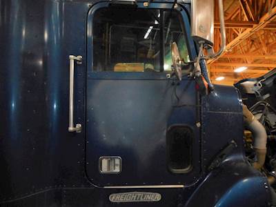 Freightliner FLD Right Door