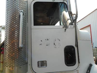 Freightliner FLD Right Door