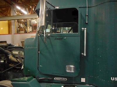 Freightliner FLD Left Door