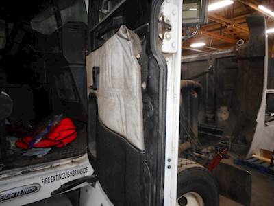 Freightliner FLD Right Door