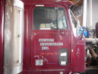 Freightliner FLD Right Door