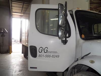 Freightliner M2 Right Door for a 2006 Freightliner M-2