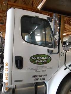 Freightliner M2 Right Door for a 2004 Freightliner M-2