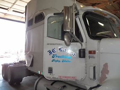 International 9400i Right Door