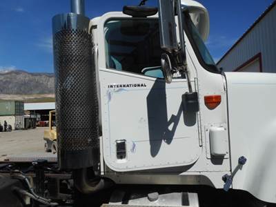 International Paystar 5500 Right Door