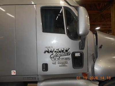 Kenworth T2000 Right Door
