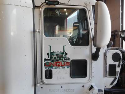 Kenworth T603 Right Door