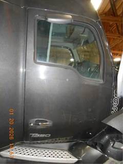 Kenworth T680 Right Door