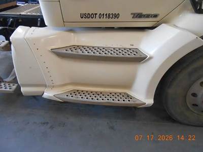Kenworth T680 Right Door