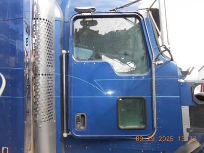 Kenworth T800 Right Door