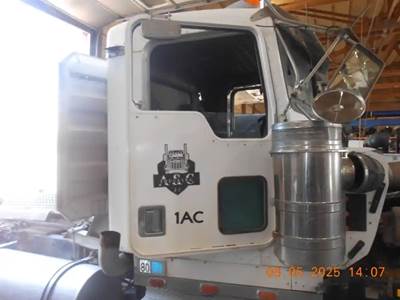 Kenworth W900B Right Door