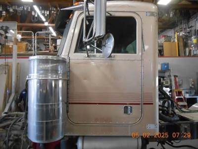 Peterbilt 379 Left Door
