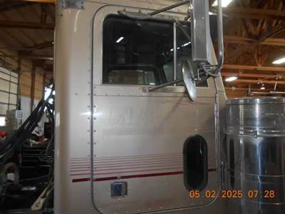 Peterbilt 379 Right Door