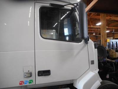 Volvo VNL Right Door