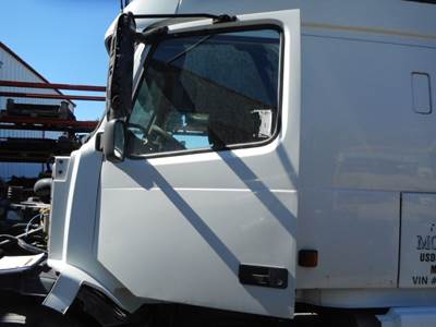 Volvo VNL Left Door
