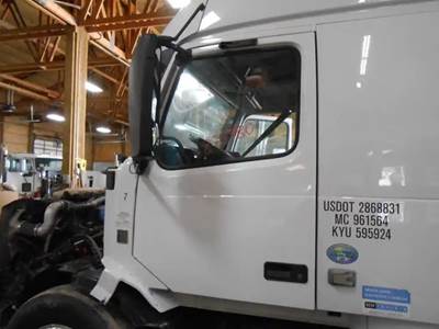 Volvo VNL Left Door