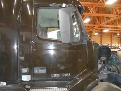 Volvo VNL Right Door