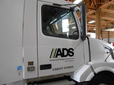 Volvo VNL Right Door