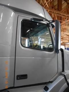 Volvo VNL Right Door