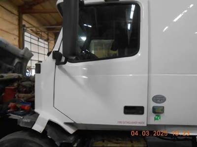 Volvo VNL Left Door