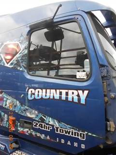 Volvo VNL Right Door