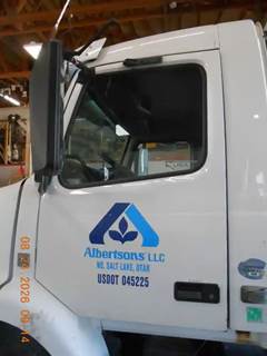Volvo VNL Left Door