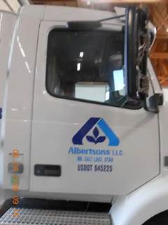 Volvo VNL Right Door
