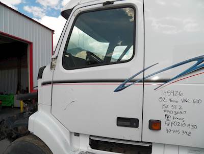 Volvo VNL610 Left Door
