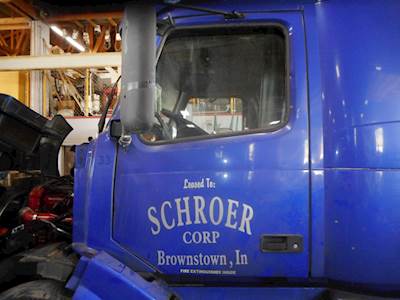 Volvo VNL780 Left Door for a 2004 Volvo VNL 780