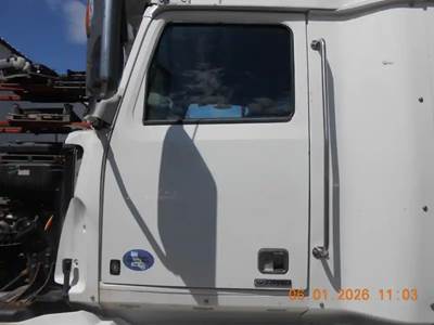 Western Star 5700XE Left Door