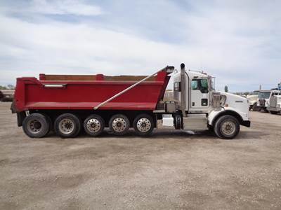 Kenworth T800 Five Axle Dump Truck - 18 Speed Manual