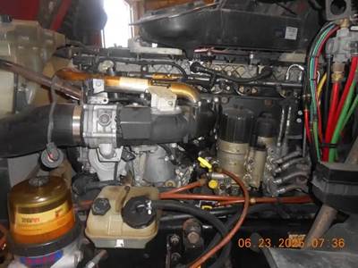 Detroit DD15 Engine for a 2010 Freightliner Cascadia