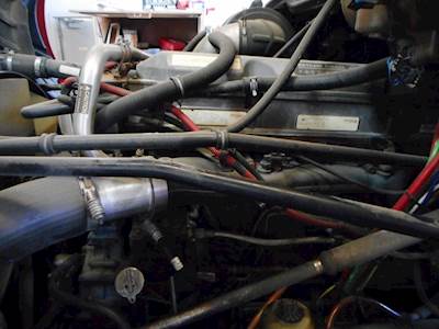 Detroit Series 60 Engine for a 2005 Freightliner Columbia 120