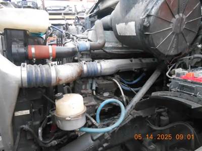 Detroit Series 60 12.7L DDEC III Engine for a 1999 Sterling L9500