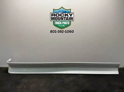 2012-2026 Freightliner Cascadia 123/125 Side Fairing Panel / Rocker Panel, Part # 18-64497-030