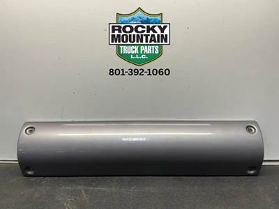 2009 Peterbilt 387 Right Above Battery Box Skirt Cover Panel