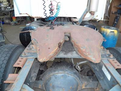 Fontaine AIR SLIDE Fifth Wheel for a 1991 International 8200