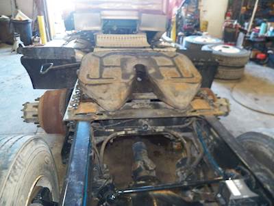 Fontaine AIR SLIDE Fifth Wheel for a 2013 Freightliner Cascadia