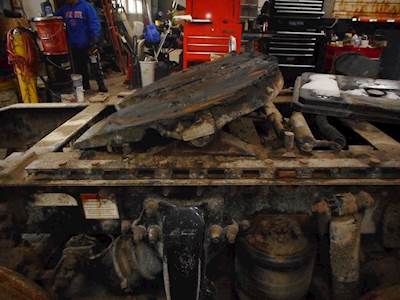 Fontaine AIR SLIDE Fifth Wheel for a 2005 Freightliner CENTURY CLASS 120