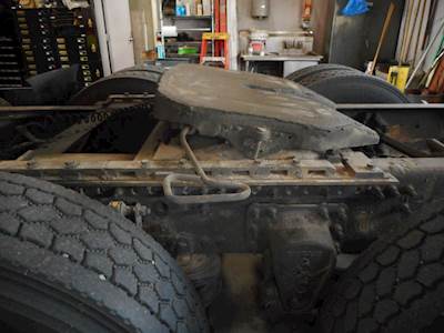 Fontaine AIR SLIDE Fifth Wheel for a 2004 Volvo VNL 780