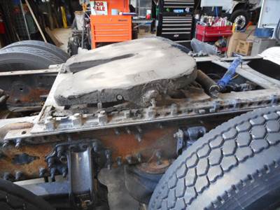 Fontaine AIR SLIDE Fifth Wheel for a 2008 Volvo VNL