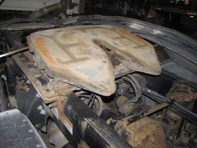 Fontaine AIR SLIDE Fifth Wheel for a 2011 Freightliner Cascadia