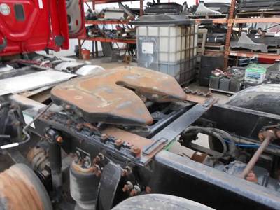 Fontaine AIR SLIDE Fifth Wheel for a 2013 Freightliner Cascadia