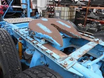 Fontaine AIR SLIDE Fifth Wheel for a 1992 Freightliner COE