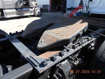 Fontaine AIR SLIDE Fifth Wheel for a 2012 Freightliner Cascadia