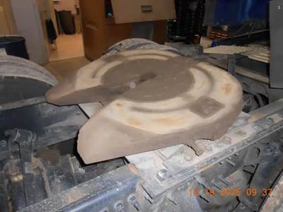 Fontaine AIR SLIDE Fifth Wheel for a 2021 Volvo VNL 860