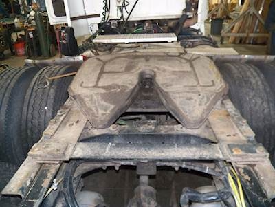 Fontaine Fifth Wheel for a 2001 Sterling L9500